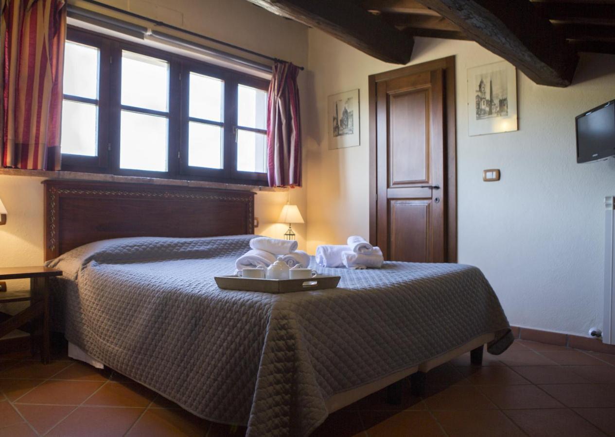 Tenuta Di Forte Sorgnano Gualdo Cattaneo Luaran gambar