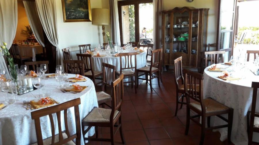Tenuta Di Forte Sorgnano Gualdo Cattaneo Luaran gambar