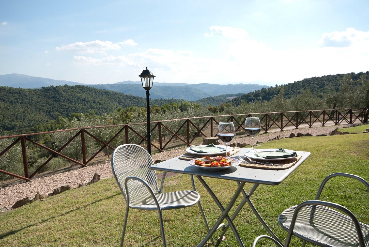Tenuta Di Forte Sorgnano Gualdo Cattaneo Bilik gambar