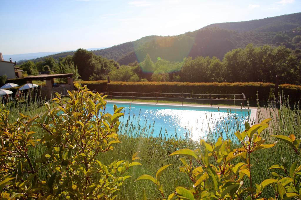 Tenuta Di Forte Sorgnano Gualdo Cattaneo Luaran gambar
